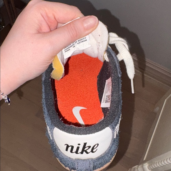 Vintage Nike Shoes - Picture 6 of 7